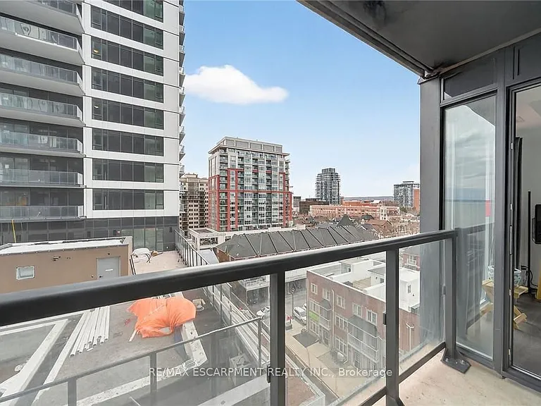 370 Martha St #710 — Photo 40