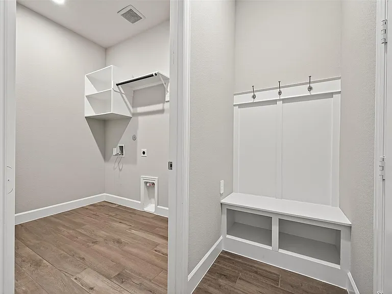 15330 Legacy Park Way — Photo 36