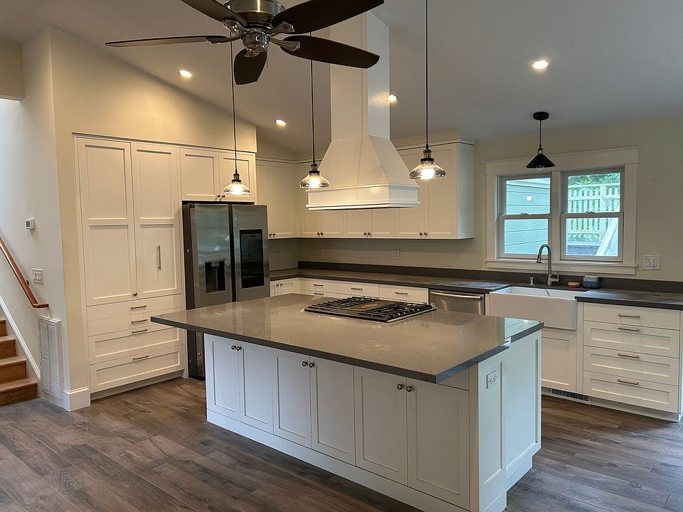 1st image of 500 Meadow Way