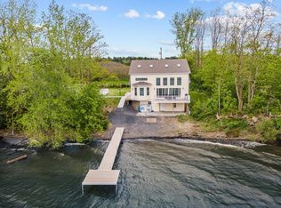 120 Lakewood Dr, Swanton, VT 05488