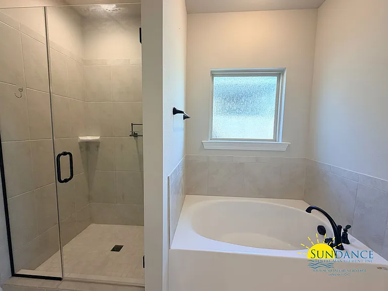 215 Hydrangea Blvd — Photo 21