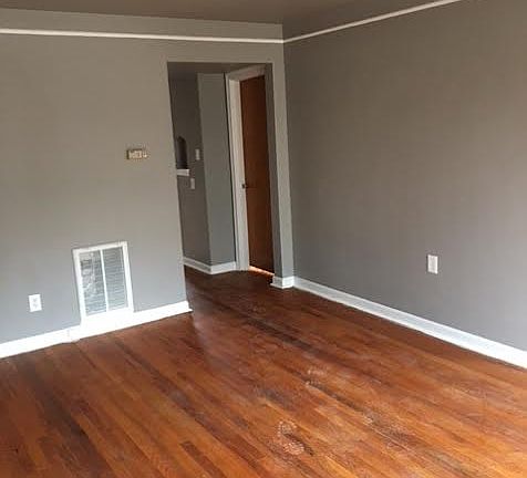 3rd image of 3001 W Tower Ave APT 1