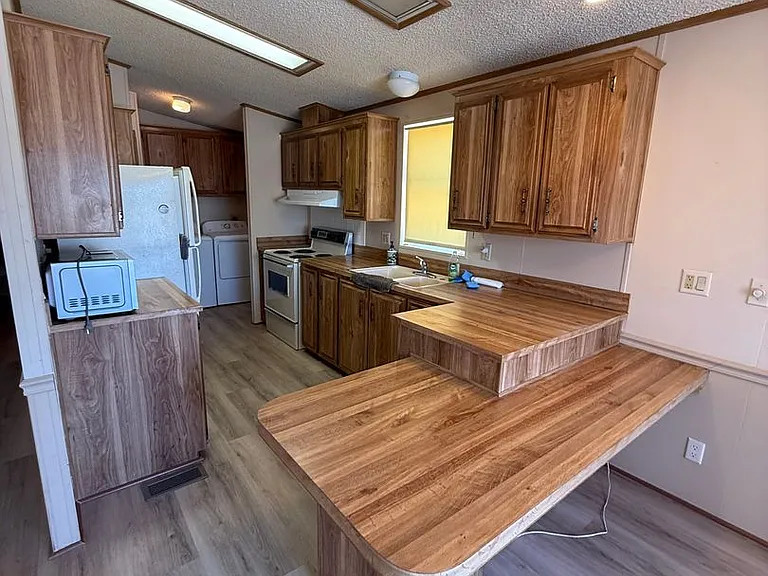 13231 E 38th Pl — Photo 21
