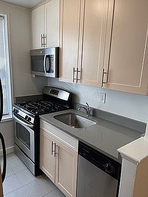 3rd image of 4850 38th St APT 6K