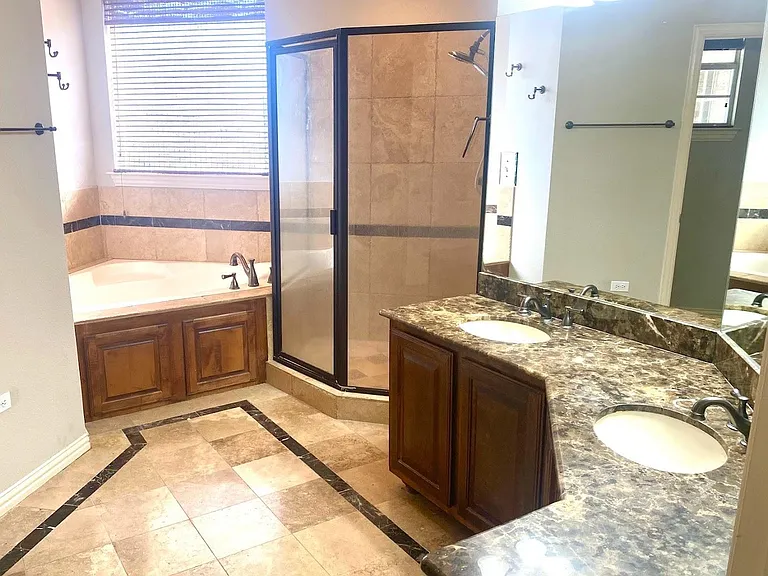 1726 Bent Tree Ct — Photo 6