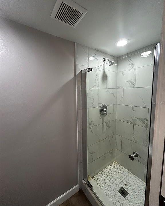 1st image of 4089 Lake Forest Dr #4089