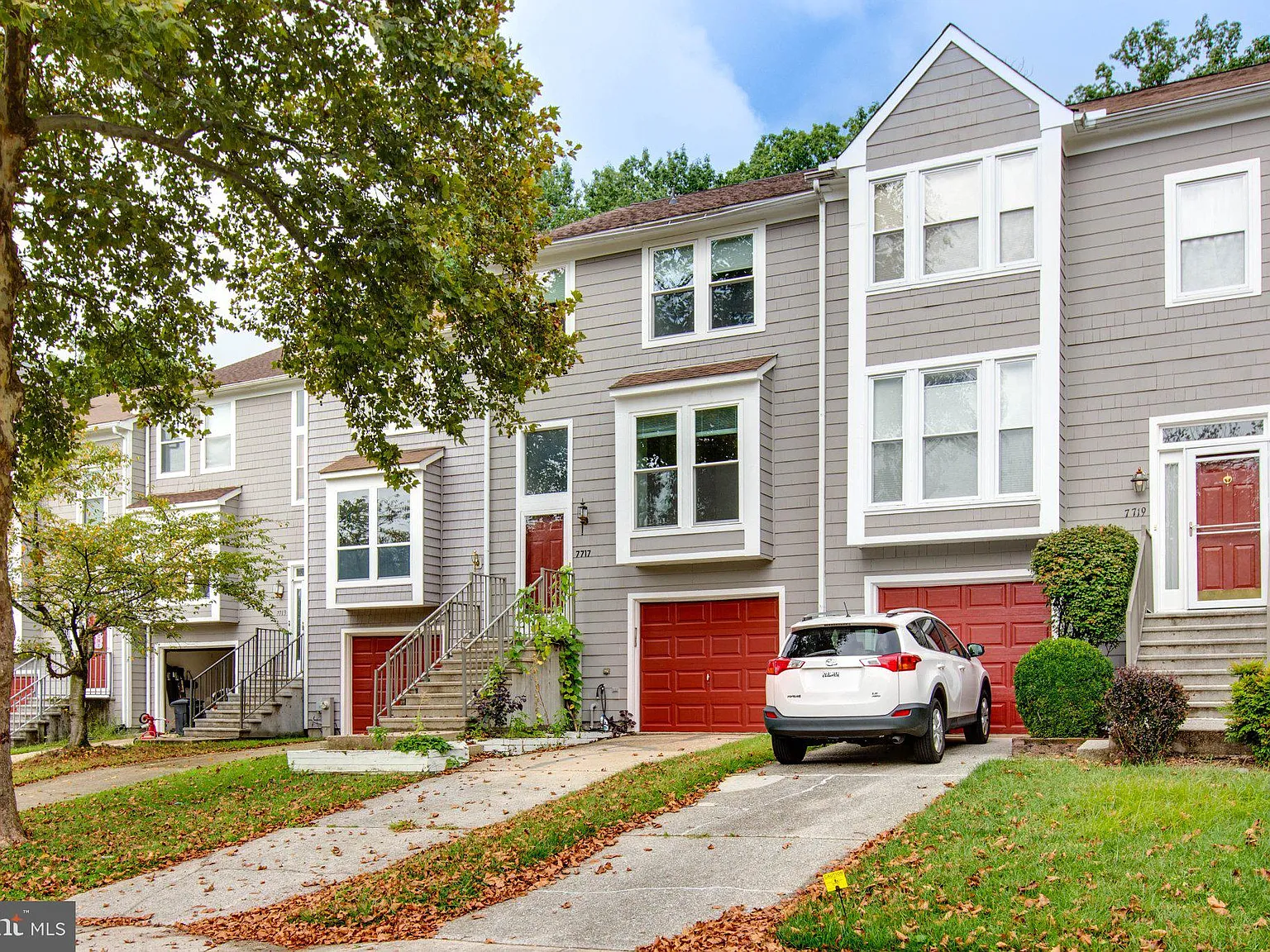 3 bed, 4.0 bath, 1940 sqft, $3,200 — Photo 1