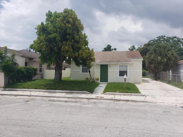 817 W 4th Street, Riviera Beach, FL 33404