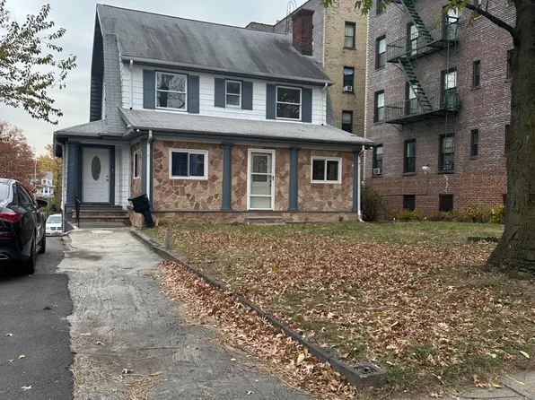 58 N Munn Ave, East Orange, NJ 07017