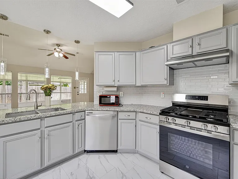 16514 Camino Del Sol Dr — Photo 16