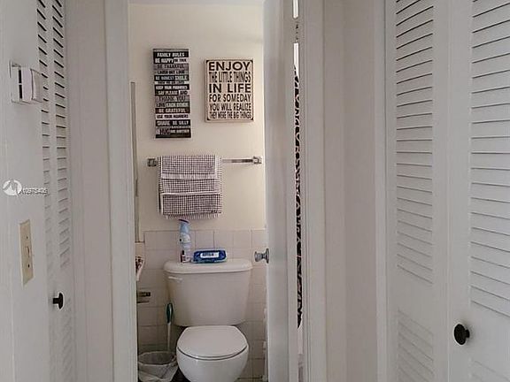 4th image of 7860 Camino Real #L-212