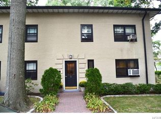 5 Whitehall Rd APT 1, Eastchester, NY 10709