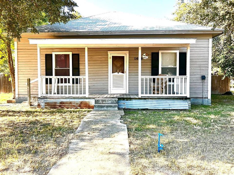1st image of 1404 W Youst St