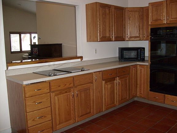 4th image of 573 Slater Dr