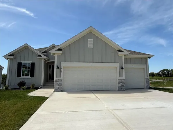 9810 N Laurel Ave, Kansas City, MO 64157
