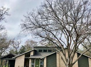 2204 Bristol St, Bryan, TX 77802