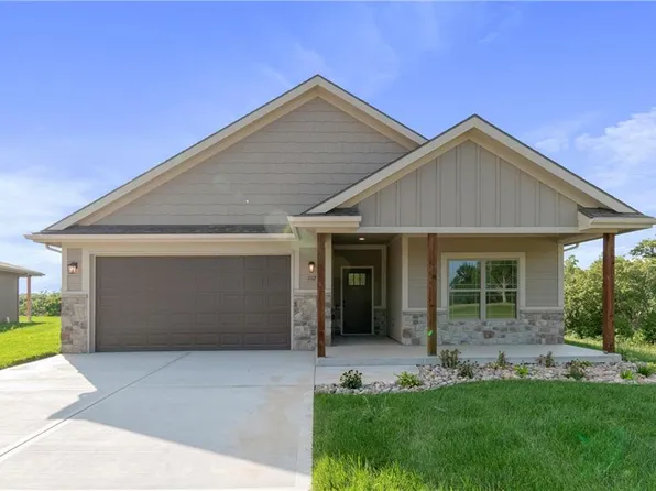 1112 Old Time Dr, Excelsior Springs, MO 64024