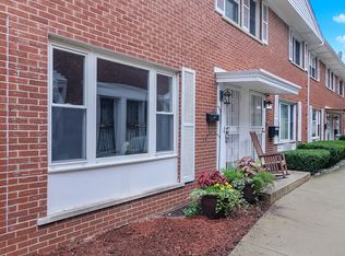 431 S Ridgeland Ave #C, Oak Park, IL 60302