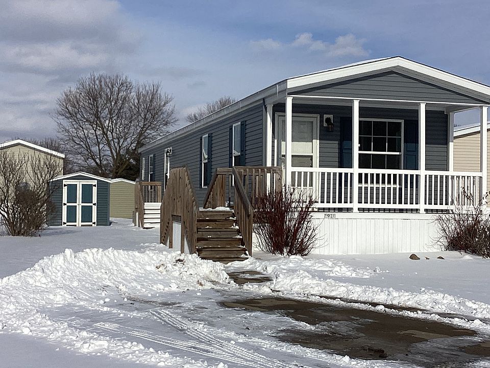 1st image of 2918 Arbutus St #609
