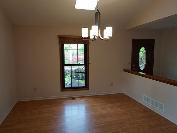 4th image of 4841 Shackelford Ct