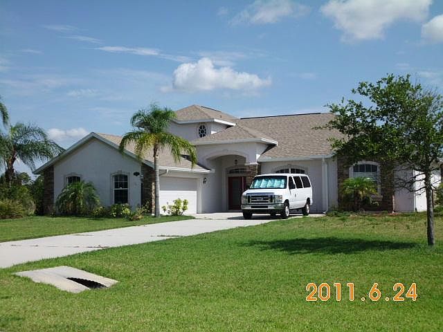 1st image of 3918 Gardenwood Cir