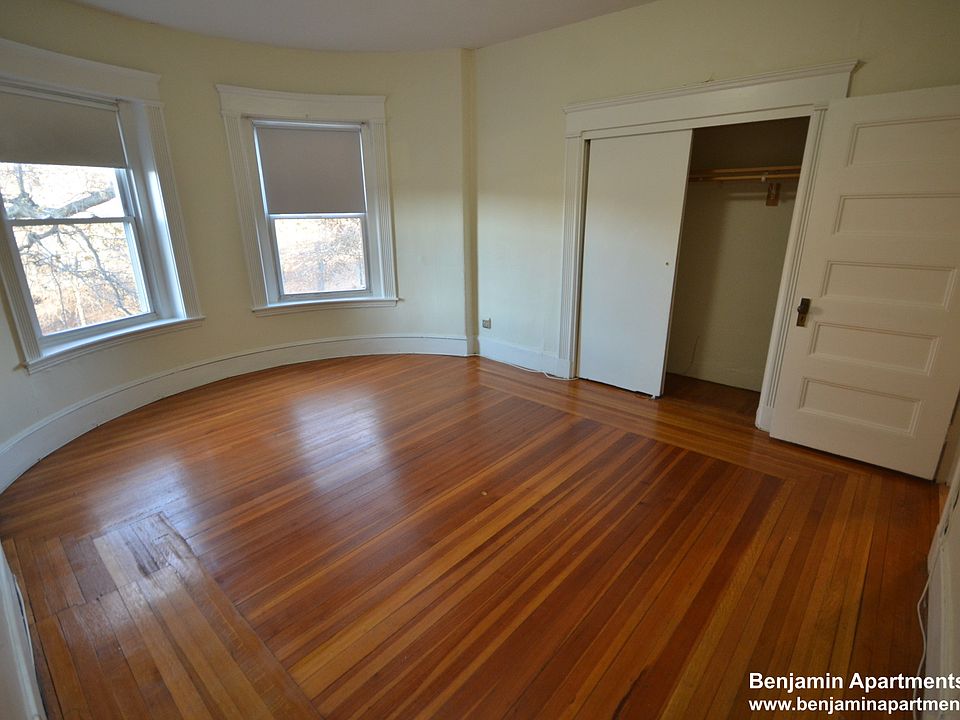 1st image of 1595 Beacon St #20