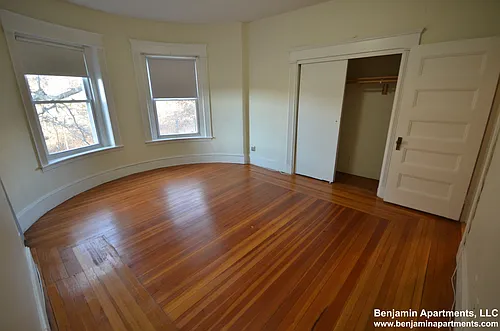 1595 Beacon St #20 Photo 1