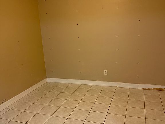 4th image of 10 Martindale Cres #Basement