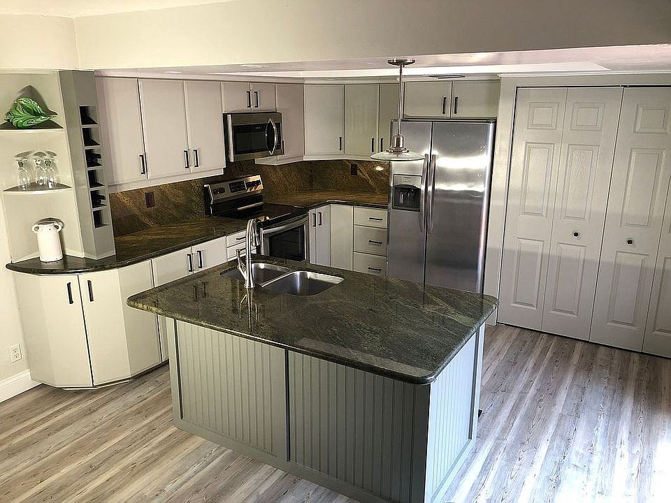 1st image of 1421 Oxford Ln #17A