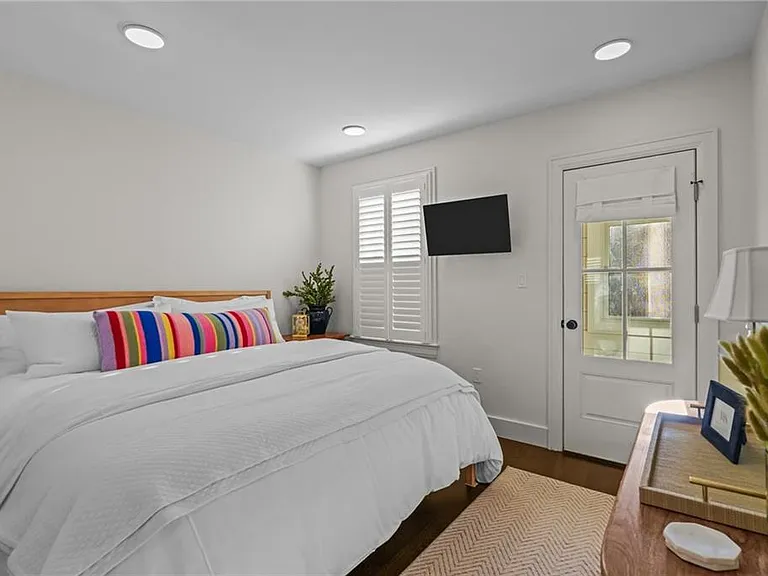 8 Cross St #1 — Photo 21