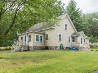 920 Hildreth St, Dracut, MA 01826