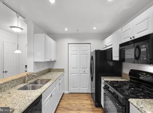 14162 Cuddy Loop APT 104, Woodbridge, VA 22193