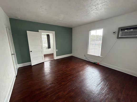 4th image of 351 7th Ave N APT 4