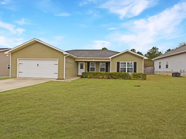 611 Jester St, Cowarts, AL 36321