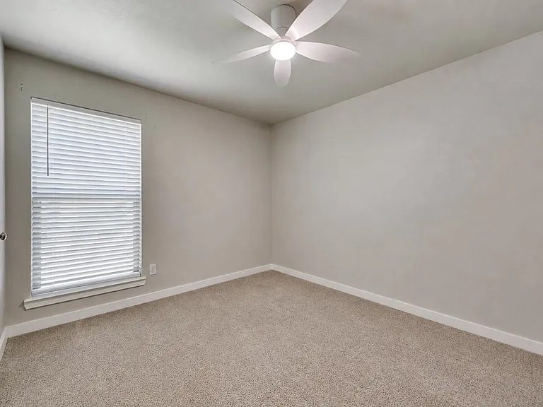 6714 Lonesome Dove Ln — Photo 15
