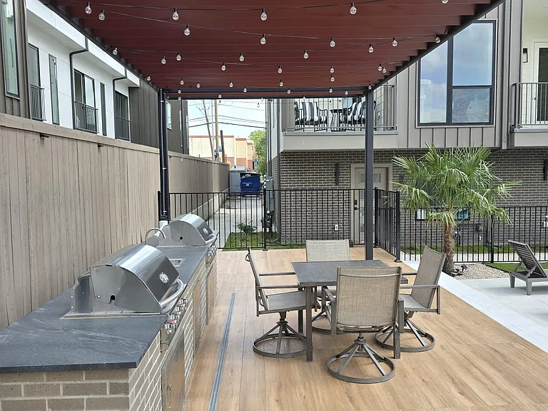 1902 N Carroll Ave #104 — Photo 7