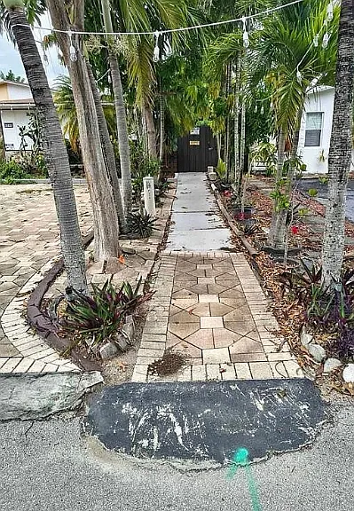 5741 SW 24th Ave #B — Photo 4