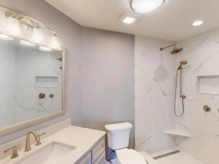 1105 Torrence Cir — Photo 19