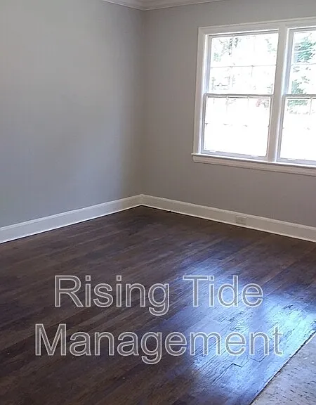 4404 Avenue M — Photo 2