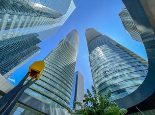 12 York St #4205-C01, Toronto, ON M5J 0A9