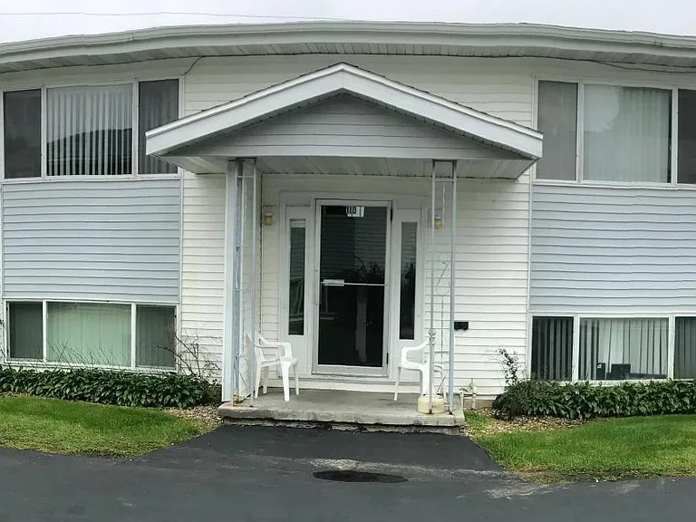 110 McCarren Dr #1 — Photo 5