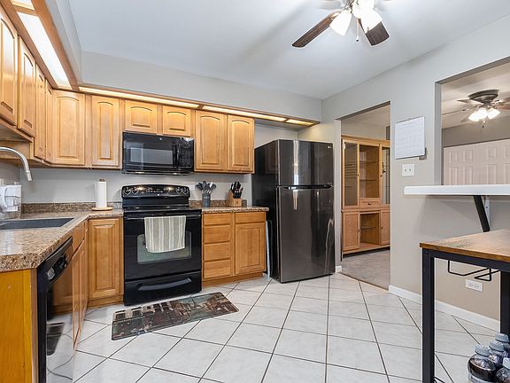 5th image of 5840 W 104th St APT 404