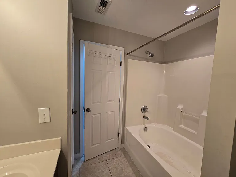 10028 Blackwell Dr — Photo 16