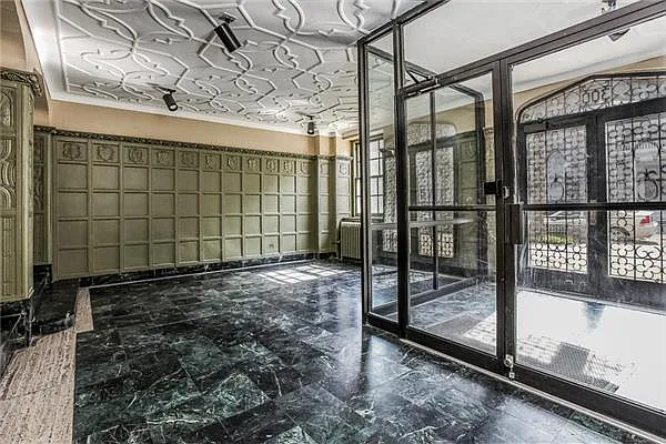 Rented by Corcoran | media 6