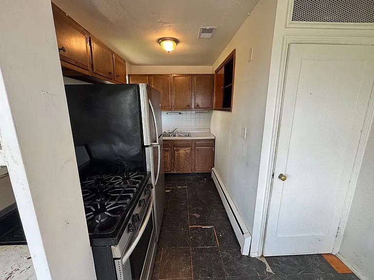 207 Kingston Dr — Photo 13