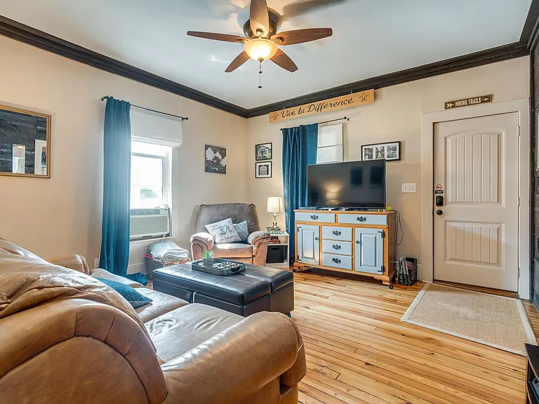 503 Sioux St — Photo 9