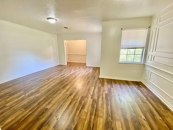 5th image of 2332 John Baker Cir