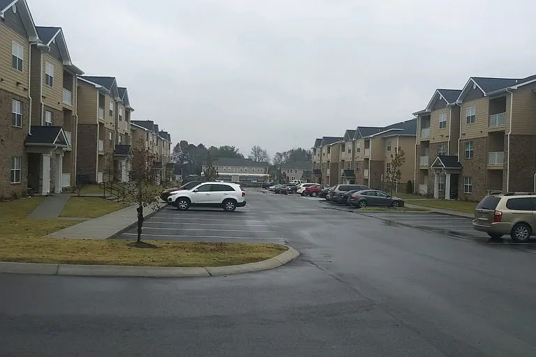 Chaney Ridge Apartments — Photo 7