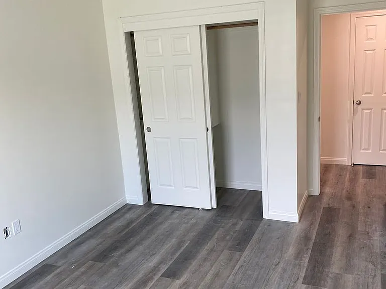 721 Tate St — Photo 8