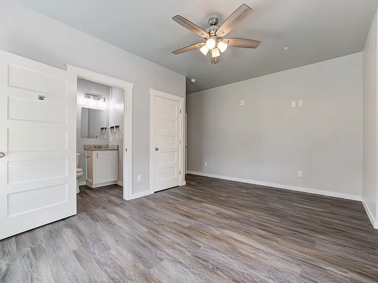 207 W Apache St — Photo 16